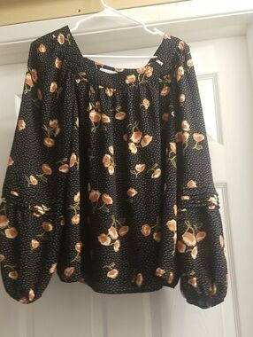 LC Lauren Conrad Black Floral Peasant Top with Peach Blooms